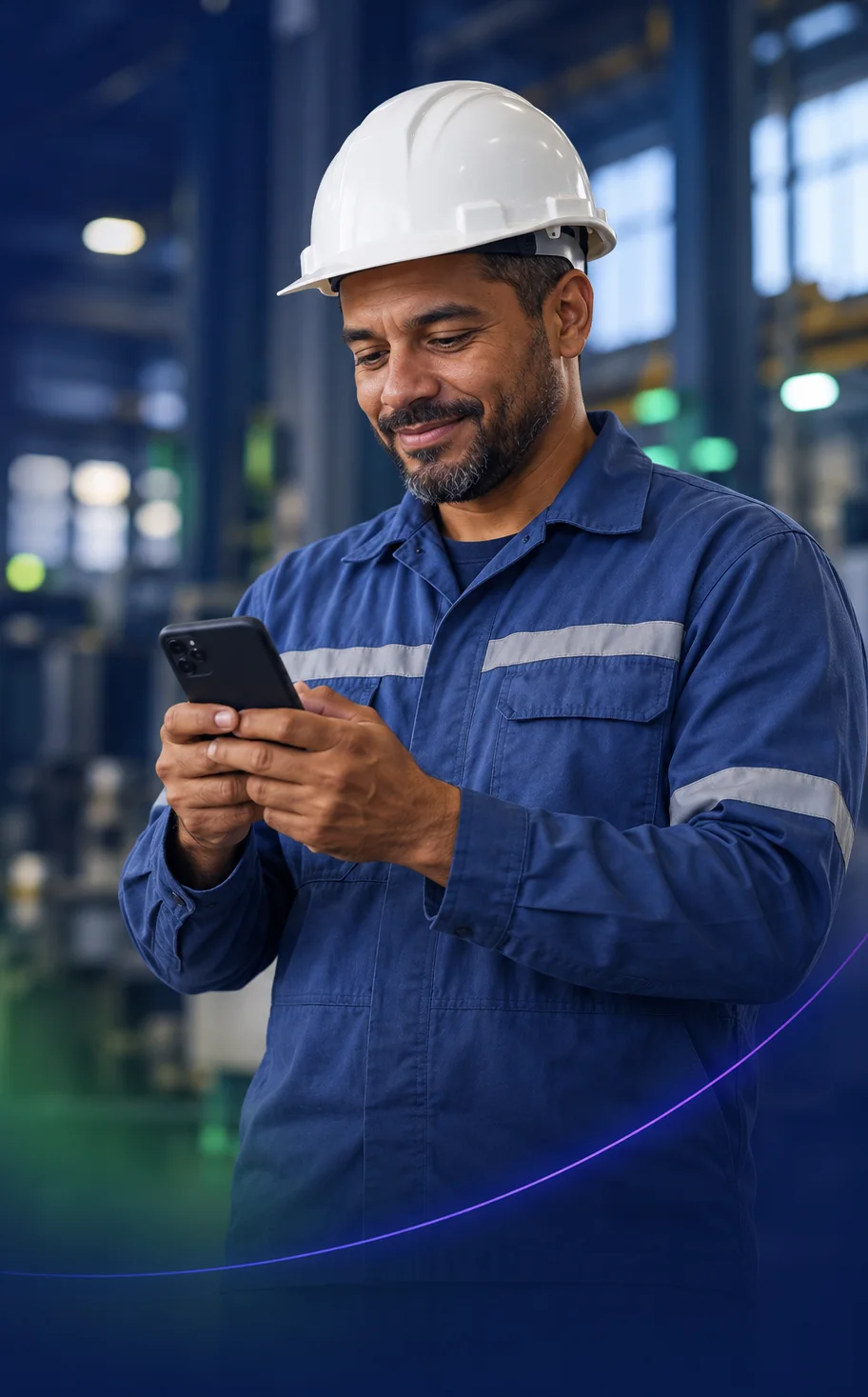Trabalhador industrial olhando o smartphone